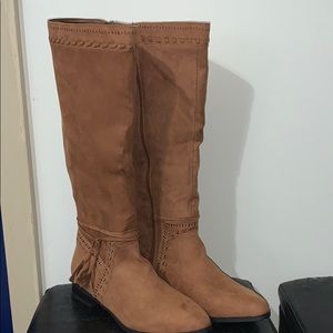 Red/brown boots